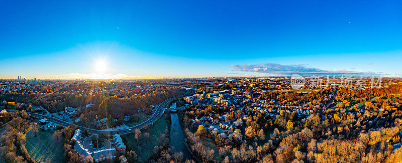 Rutherford road和Islinton Ave.的住宅小区鸟瞰图，Woodbridge, Vaughan，加拿大